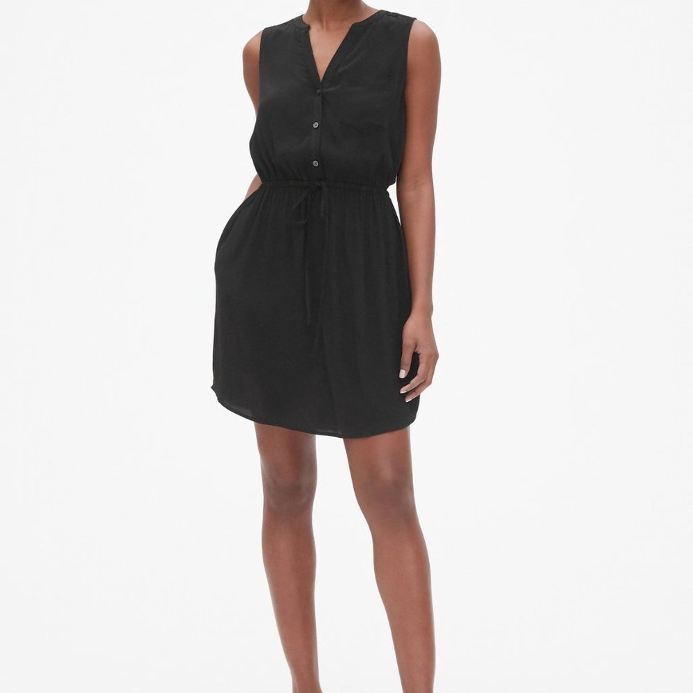 Gap Sleeveless Button Up Dress